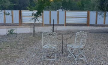 FENCING Awards nomination - Bandalong Cottage Privacy Screens project by PH Fencing